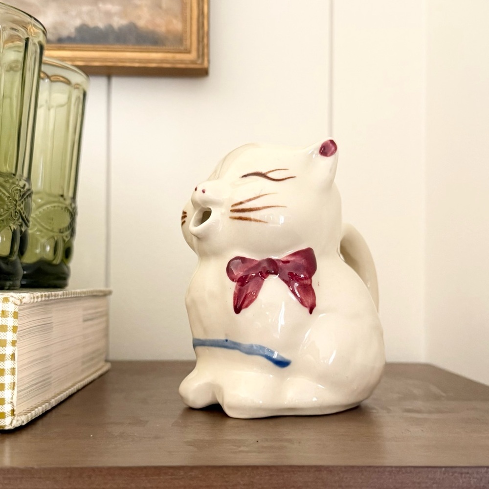 Vintage Shawnee Pottery Puss n Boots Cat Creamer Pitcher USA